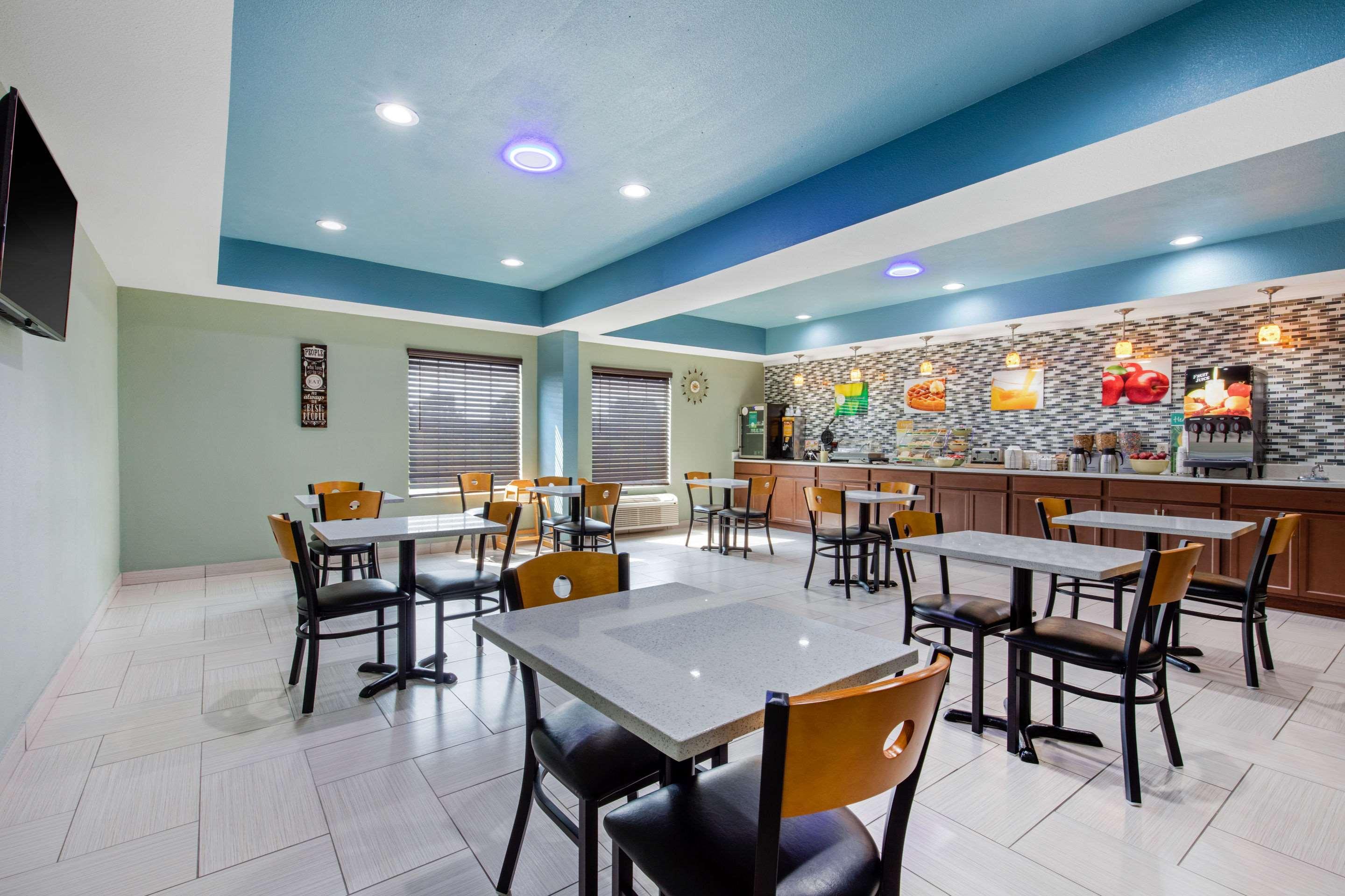 Quality Inn Cadiz Экстерьер фото