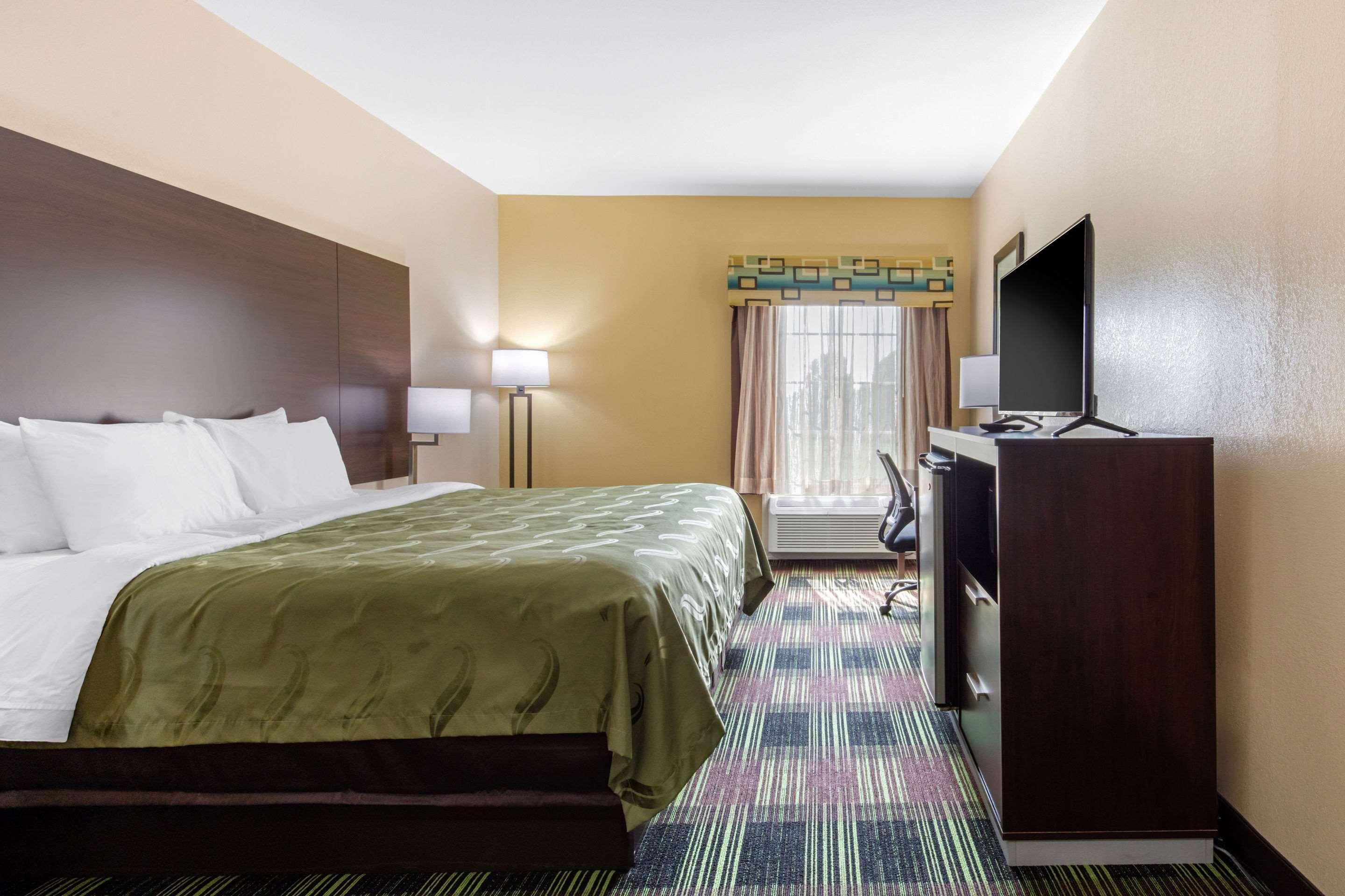 Quality Inn Cadiz Экстерьер фото