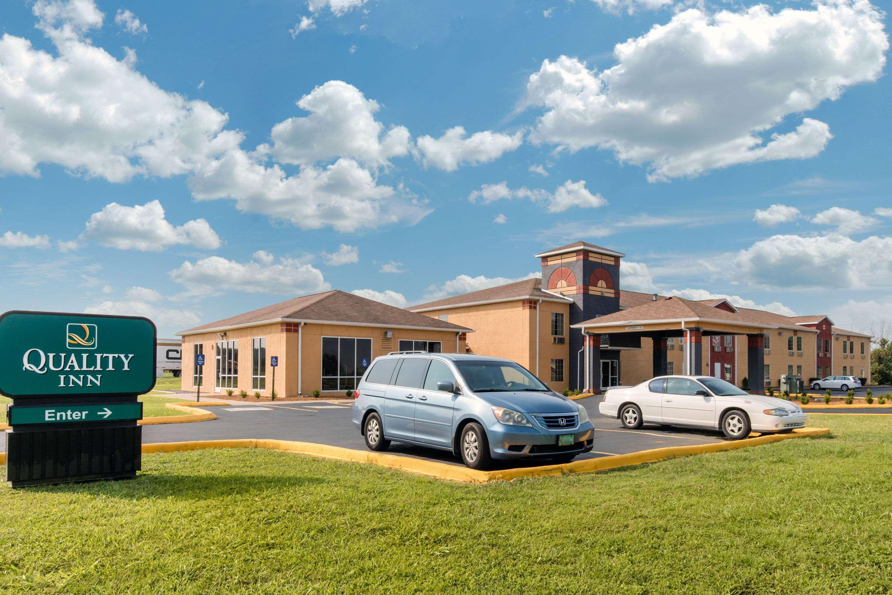 Quality Inn Cadiz Экстерьер фото